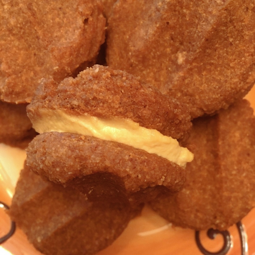 Pumpkin Spice Cookie Sandwiches