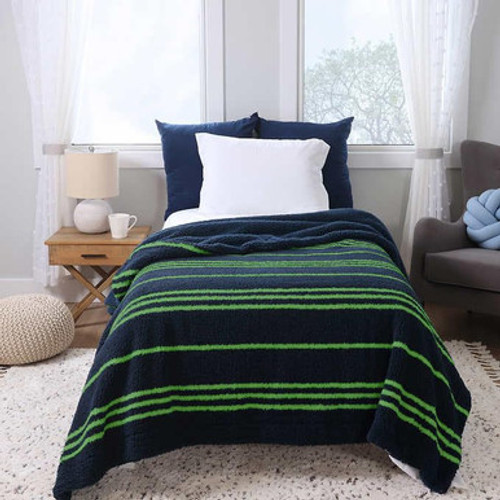 Life Comfort Ultimate Kids Sherpa Fleece Blanket, Oversized Twin/Full Blanket (Green)