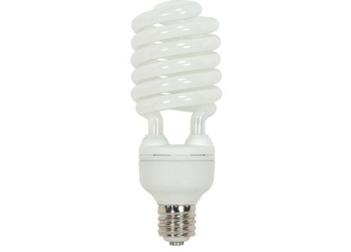 Light Bulb in White   BOX DAMAGED
