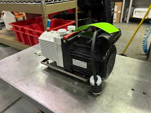 PFEIFFER UNO 6 ROTARY VANE VACUUM PUMP 115-125 V (60 HZ) (REFURBISHED) PFEIFFER UNO 6 ROTARY VANE VACUUM PUMP 115-125 V (60 HZ) (REFURBISHED)