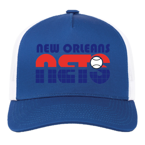 Vintage x World Team Tennis trucker cap with seamless 5-panel front and retro logo in royal blue/white