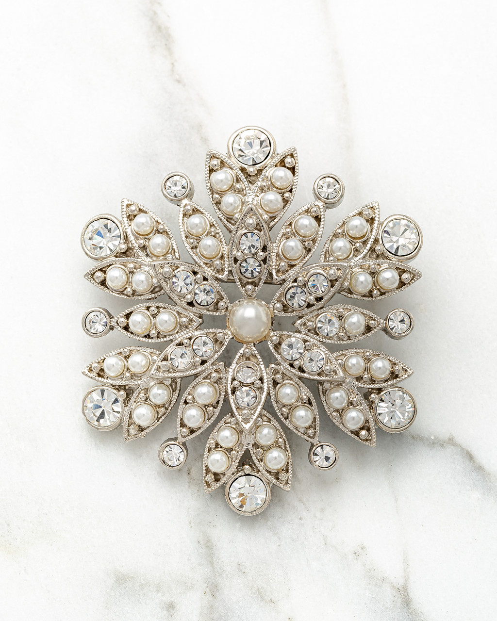 14K Yellow Gold Pearl Cluster Flower Bunch Pin Brooch