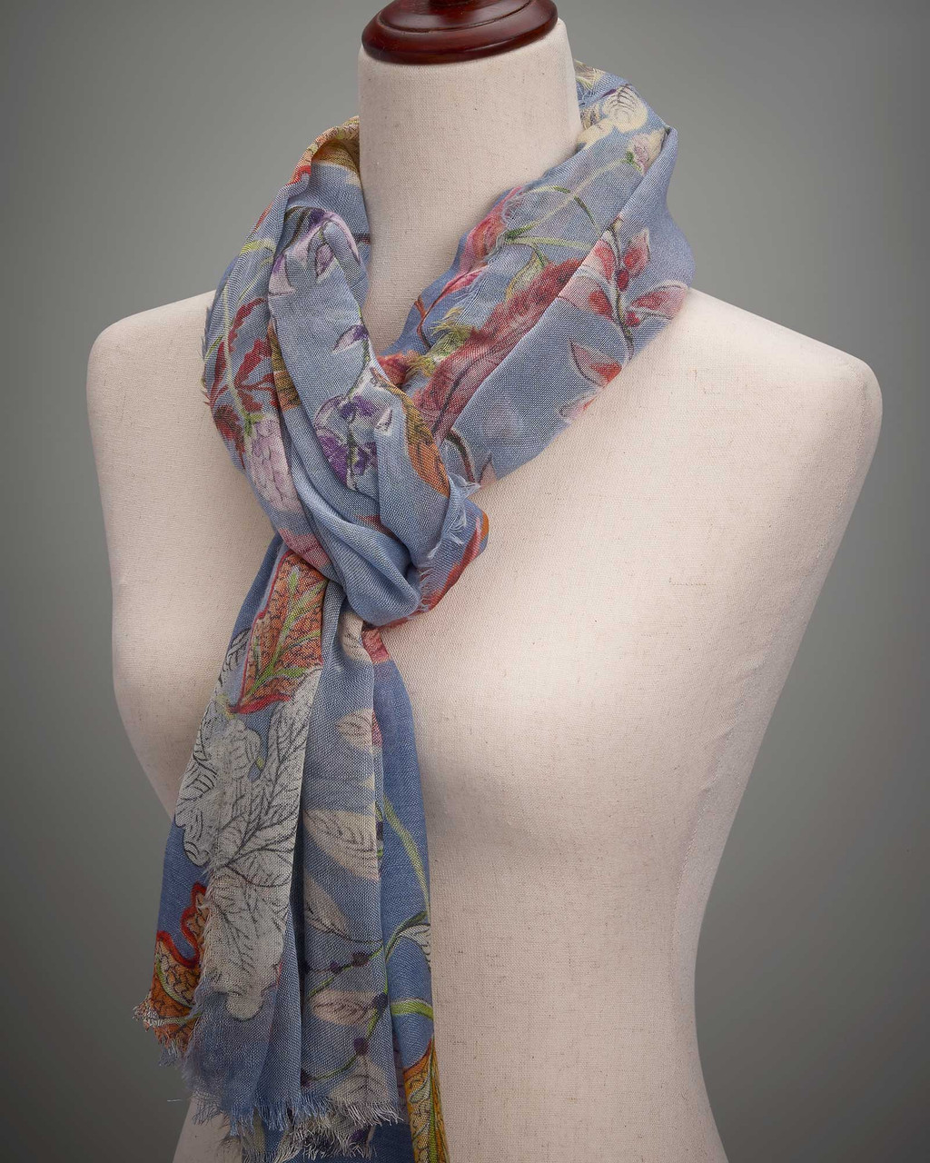 LONG SCARF SHAKESPEARES GARDEN