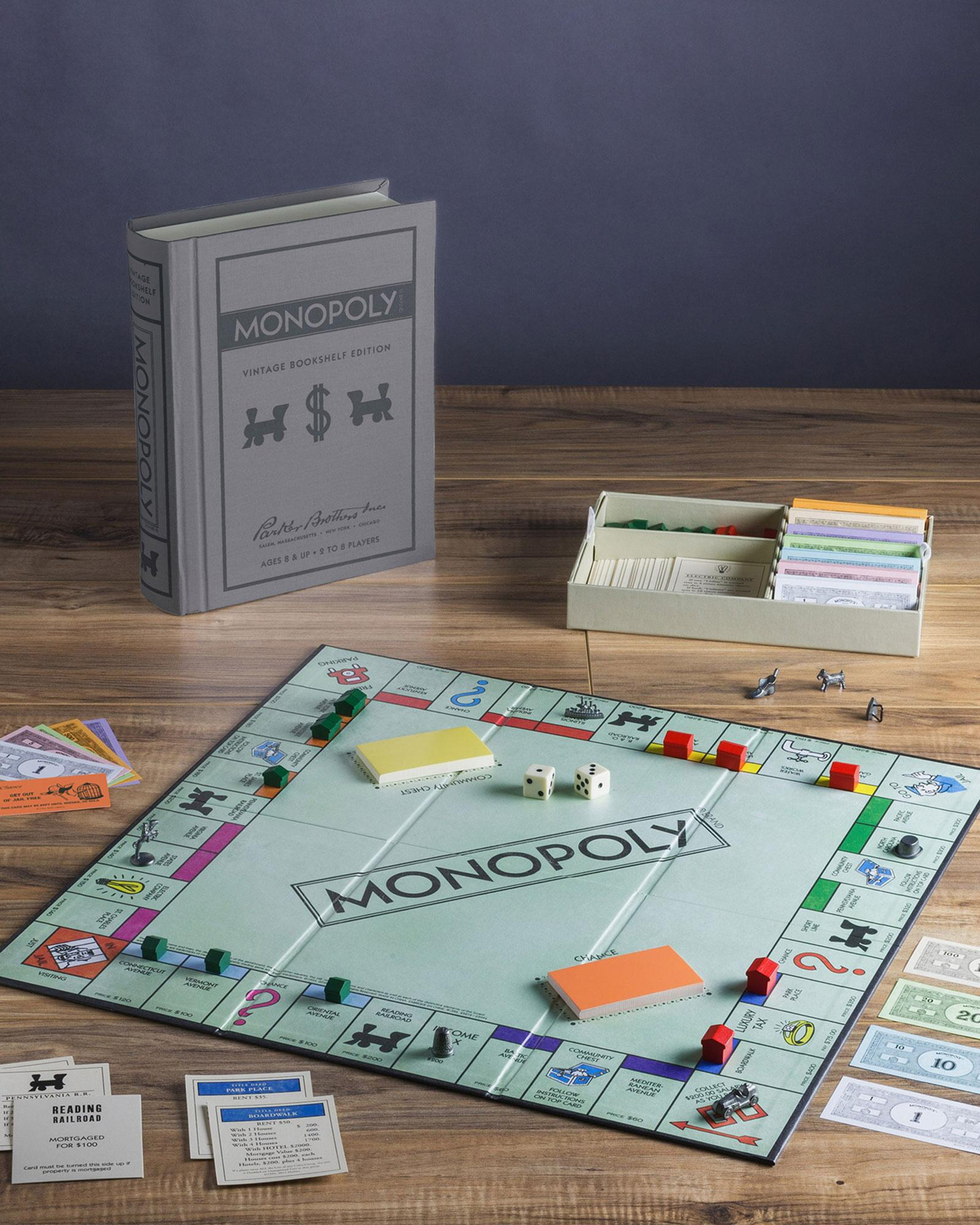 モノポリー 英語版 レトロ風　VINTAGE BOOKSHELF EDITION Monopoly Vintage Bookshelf Edition