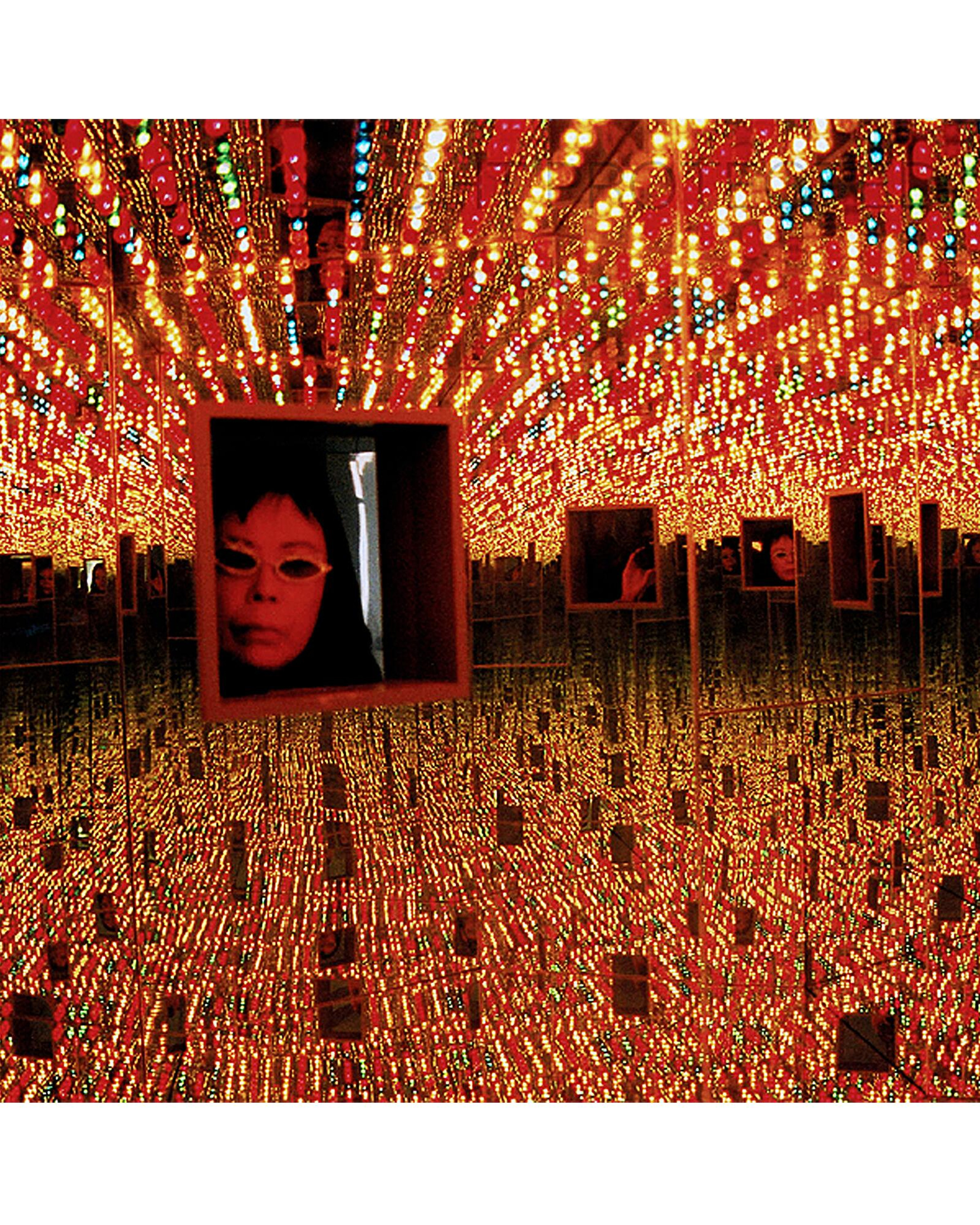 Yayoi Kusama: Infinity Mirrors