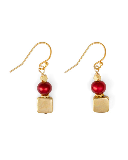 24 karat gold sophisticated freshwater pearl pierced earrings. View Product Image