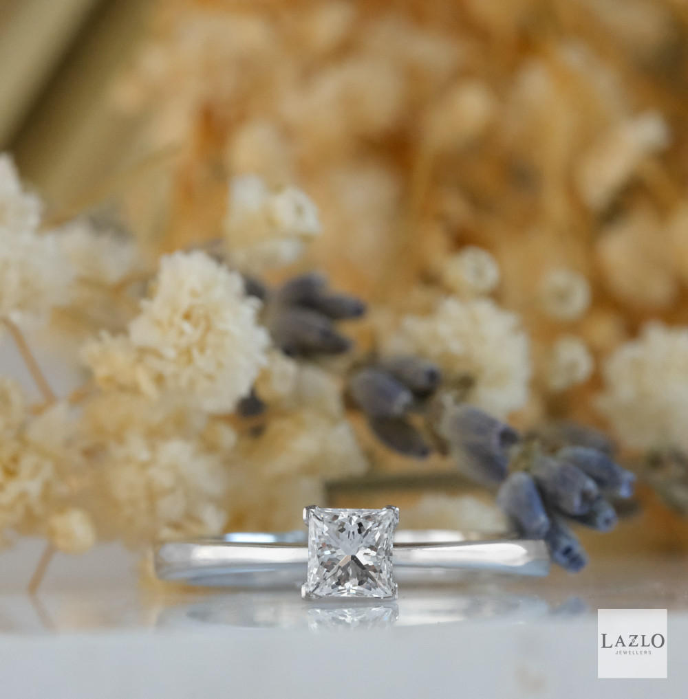 18kt White Gold Diamond Princess Cut Solitaire 0.50ct Engagement Ring 1