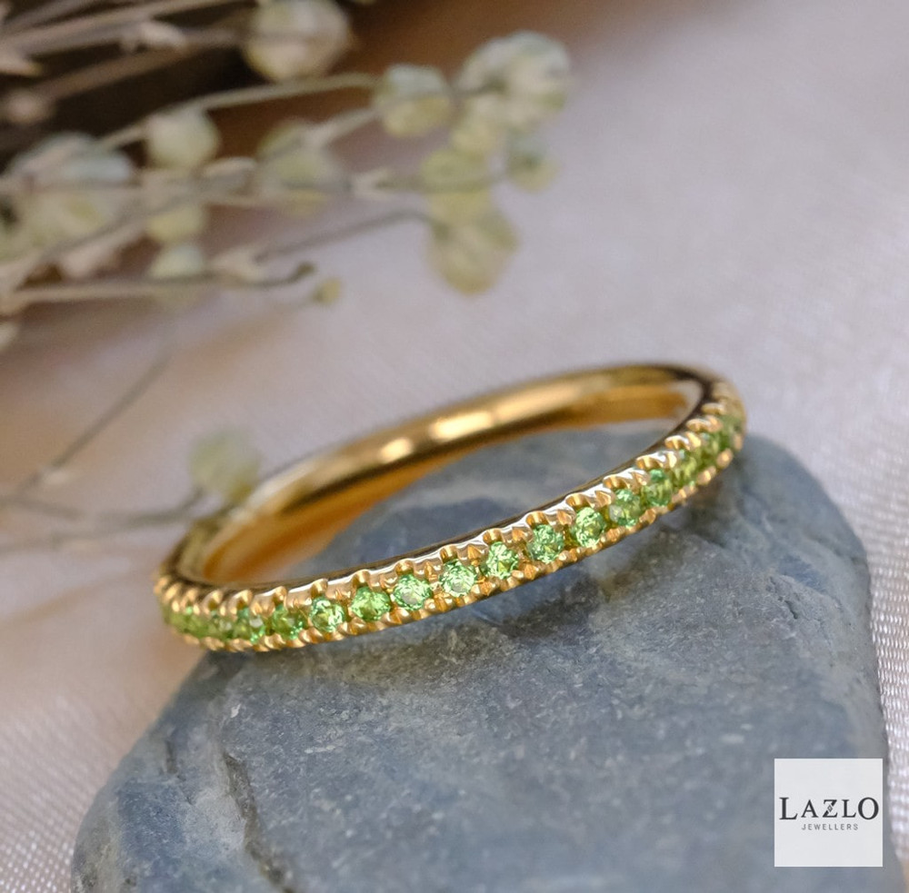 18kt Yellow Gold 0.22ct Twenty Stone Green Tsavorite Band