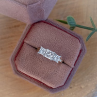 18kt Yellow Gold Three Stone Princess Cut 1.01ct F VS Diamond Ring 5