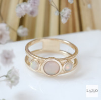 9kt Yellow Gold Three Stone Split Shank Round Rubover Opal Ring