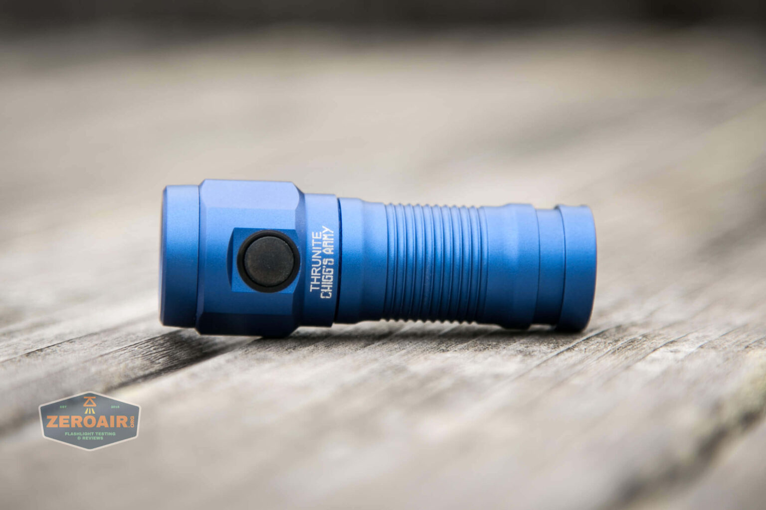 【良品】() QUEST Thrunite W1 Blue Aquachigger Edition EDC Flashlight Review