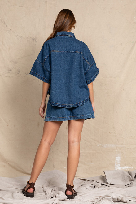 Tailored Patch Pocket Flare Short in Mid-Blue
