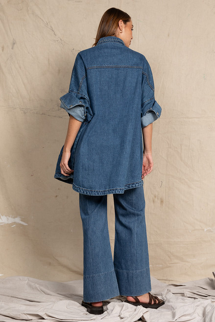 Flared Jean in Mid Blue