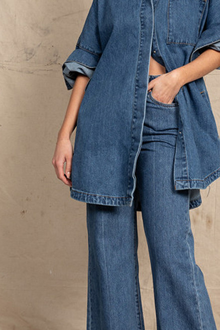 Flared Jean in Mid Blue