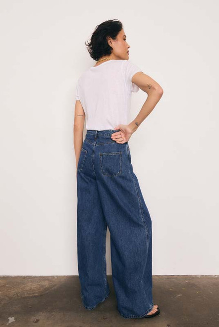 DENIM HIGH WAIST JEAN IN MID BLUE