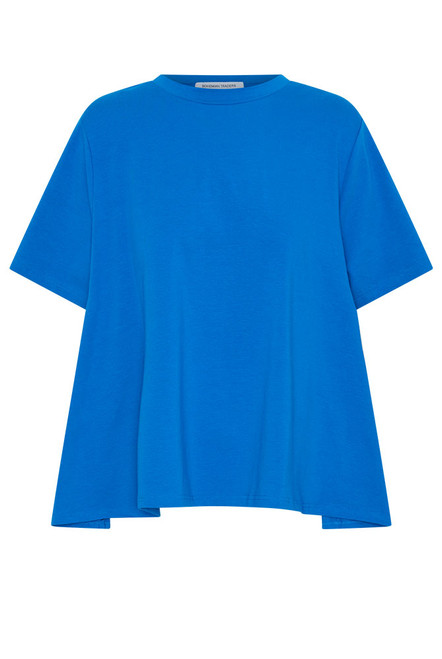 The Oversized Swing Tee in soft cotton blend jersey combines comfort and flow with modern ease. Its generous swing hem and relaxed fit make it endlessly versatile — perfect for layering or wearing solo. Machine washable and size inclusive, it’s your elevated everyday tee.