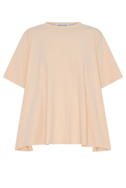 Soft, breathable, and easy to love, the Oversized Swing Tee in Macadamia is cut from a cotton blend jersey with a flowing hem for effortless movement. Designed for machine-washable simplicity and lasting comfort, it’s a natural choice for everyday wear.