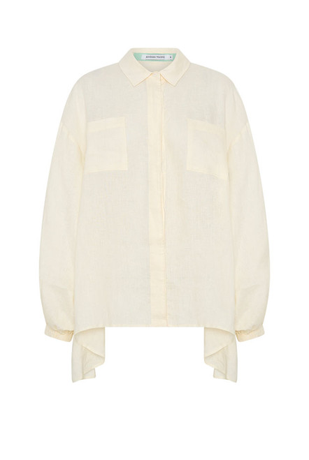 Timeless, breathable, and designed to last. The Oversized Linen Shirt is a Bohemian Traders icon reimagined in sustainable, 100% pure linen. This best-selling shape is all about ease and elevated simplicity, with a relaxed, oversized cut, balloon sleeves, and a flattering high-low hem that flows with the body.