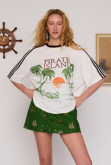 Oversized Pirate Tee in White