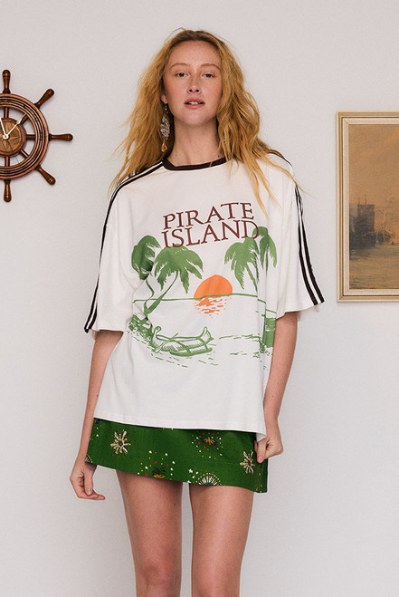 Oversized Pirate Tee in White