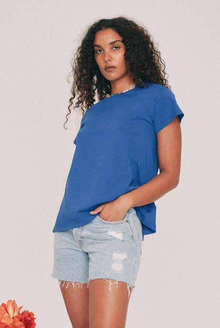 Swing Tee in Navy