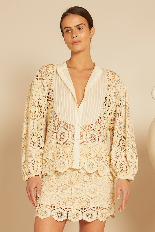 Lace Billow Sleeve Blouse in Natural