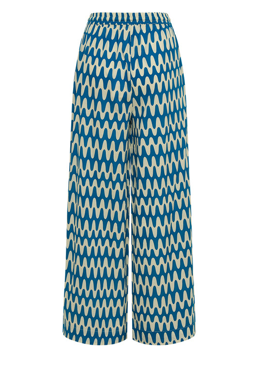 Bohemian Traders drawstring pants are crafted from breathable cotton voile, making them perfect to wear on vacation or for balmy days at home. The elasticated waistband is soft and comfortable and falls to wide, flowing legs. Wear them with equally breezy pieces, like the coordinating shirt.