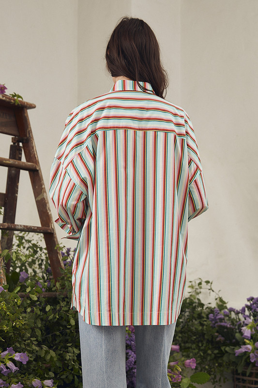 No shirt collection is complete without a Bohemian Traders Oversized version. It's cut in an oversized shape from our in-house designed 'skyline' stripe in cotton voile and has a curved hem and side pockets.