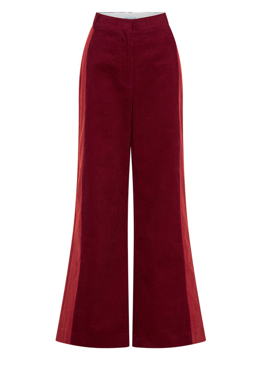 Bohemian Traders Cord Trousers are made from soft cotton-corduroy, they sit on the mid waist and fall to relaxed wide legs. Wear yours with everything from the two tone oversized shirt to T-shirts and sweaters.