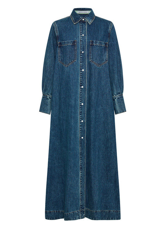 We've put our Bohemian Traders spin on classic workwear to create this blue denim shirt dress, which features a detachable self belt. It has a typically oversized fit with dropped shoulders and deep splits to the sides.