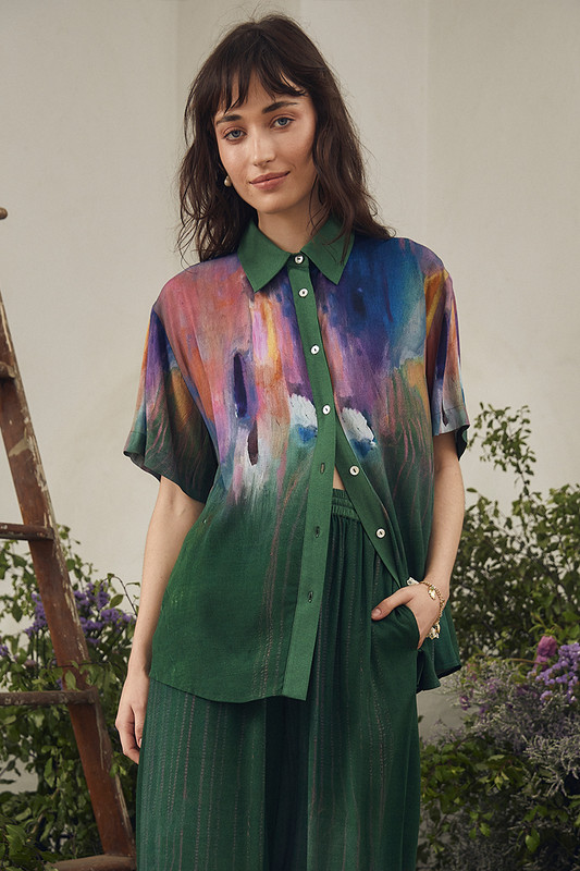 Team our Bayberry classic shirt with the coordinating pants for an effortlessly stylish look. Made from rayon crepe for a lightweight feel, it's cut for a relaxed, boxy fit and adorned with painterly brush strokes.