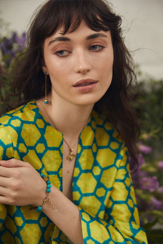 Bohemian Traders incorporates playful motifs into its collections to re-inspire the fun of dressing up. This Bee-Tanical gold-tone bracelet is decorated with playful bee motifs and genuine turquoise spheres. Layer it over the cuffs of your shirt and pair it with the matching necklace.