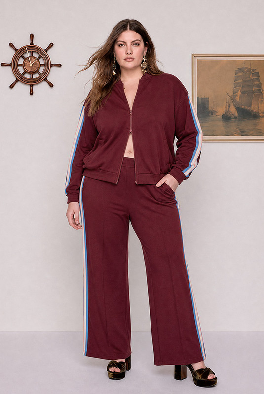 Track Pant in Burgundy