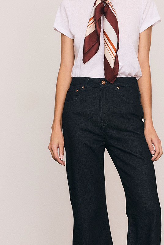 Indigo Crop Flare Jean in Indigo Wash
