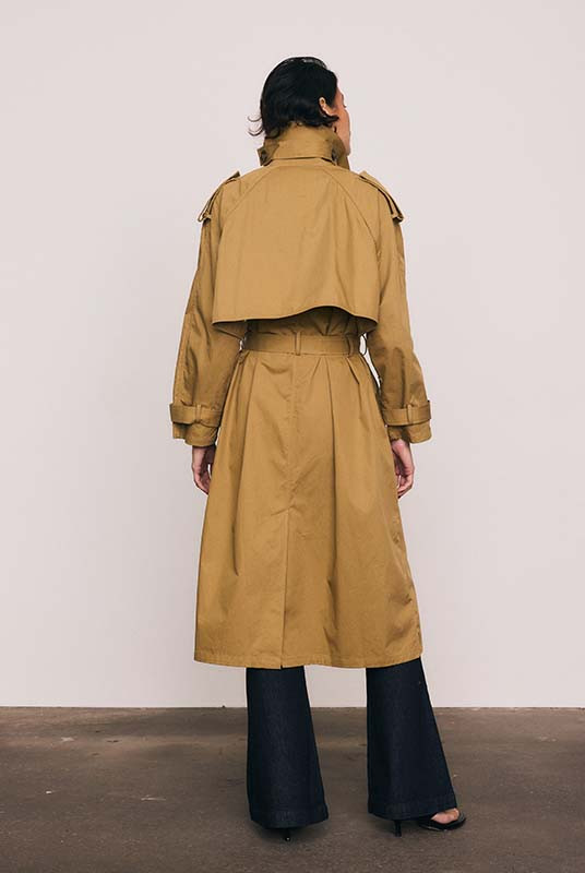 CLASSIC TRENCH IN CAMEL