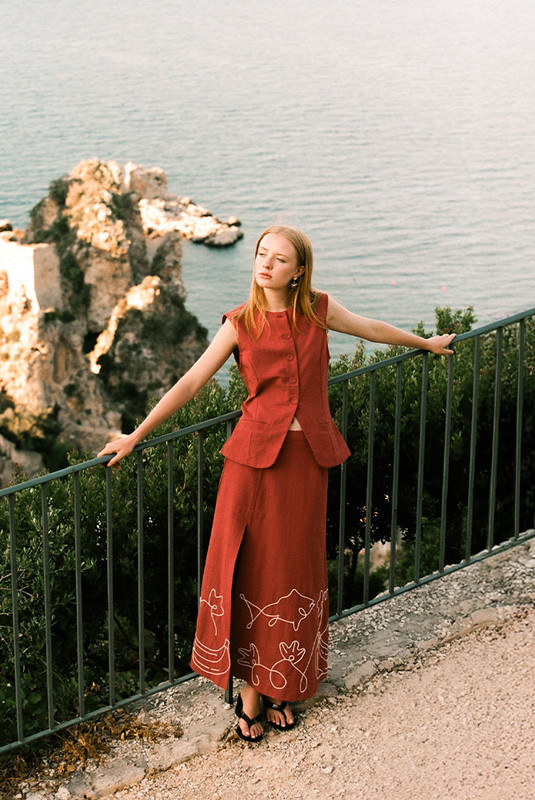 The Circle Skirt celebrates craftsmanship and movement. Cut from a cotton–linen blend, it’s embroidered with Bohemian Traders’ custom rope detailing for subtle texture and artistry. Its full, sweeping shape and side split lend drama to festive occasions — a natural-fibre piece designed to glide effortlessly from long lunches to moonlit celebrations.