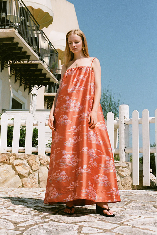 Designed for moments that linger long after sunset, the Kauai Maxi Dress is crafted from soft woven viscose in Bohemian Traders’ exclusive Kauai print. With a gathered neckline and fluid drape, it moves with quiet confidence and effortless grace. A statement piece for summer occasions, it's refined, artful, and made to shine after dark.
