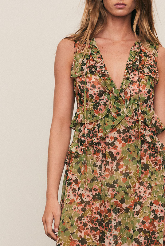 Romantic and refined, the Ivy Frill Dress is crafted from soft crepe georgette in Bohemian Traders’ custom green ditsy print. Designed with delicate ruffle detailing and a flattering A-line silhouette, it moves with graceful ease. A timeless piece of modern femininity - confident, considered, and available in our inclusive sizing from 6–22.