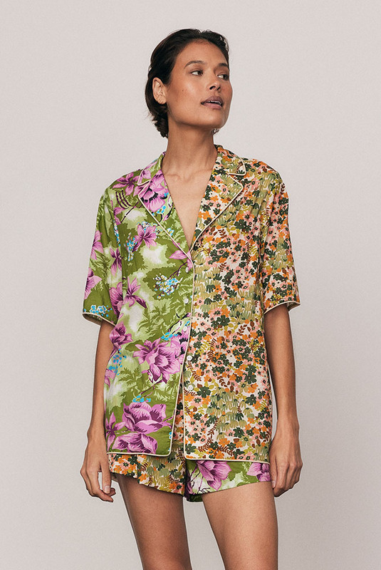 Soft and expressive, the Ivy Shirt is crafted from lightweight cotton voile featuring Bohemian Traders’ exclusive spliced print. Designed with short sleeves, a resort collar, and refined piping detail, it offers an easy, relaxed fit that feels both bold and effortless. Pair with the matching Ivy Sport Short for a cohesive, artful summer set.