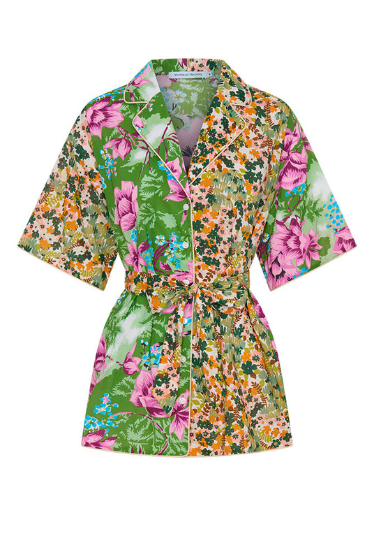 Soft and expressive, the Ivy Shirt is crafted from lightweight cotton voile featuring Bohemian Traders’ exclusive spliced print. Designed with short sleeves, a resort collar, and refined piping detail, it offers an easy, relaxed fit that feels both bold and effortless. Pair with the matching Ivy Sport Short for a cohesive, artful summer set.