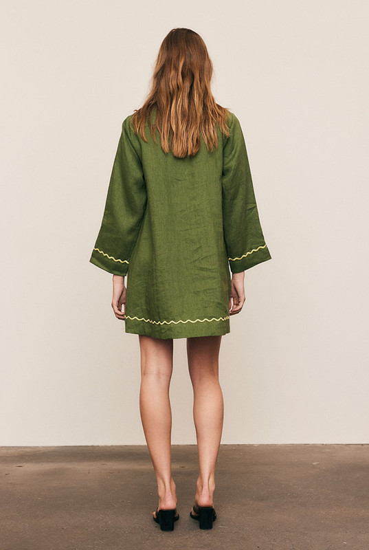 Effortless and artful, the Embroidered Shirt Dress is crafted from pure linen in Jungle Green and elevated with contrast embroidery. Designed with a wide collar, relaxed silhouette and sleeves, it drapes with ease while holding its shape. A timeless wardrobe staple in natural fibre - refined, breathable, and made to live beautifully.