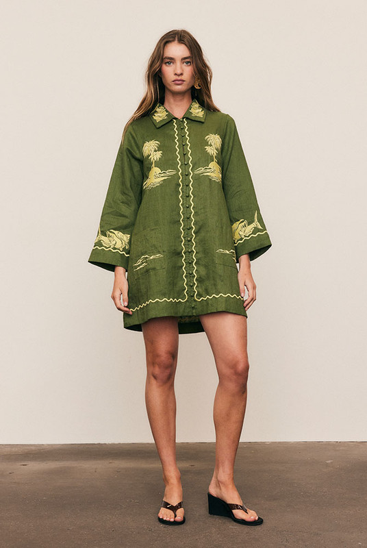 Effortless and artful, the Embroidered Shirt Dress is crafted from pure linen in Jungle Green and elevated with contrast embroidery. Designed with a wide collar, relaxed silhouette and sleeves, it drapes with ease while holding its shape. A timeless wardrobe staple in natural fibre - refined, breathable, and made to live beautifully.