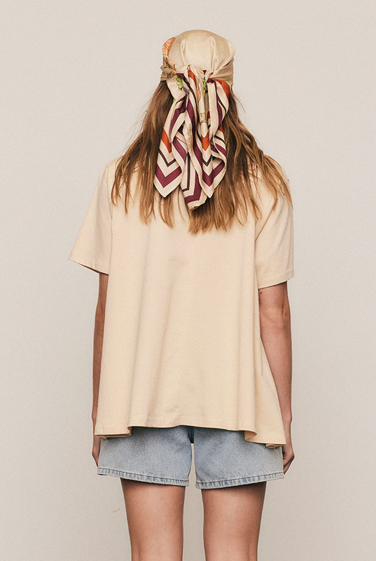Soft, breathable, and easy to love, the Oversized Swing Tee in Macadamia is cut from a cotton blend jersey with a flowing hem for effortless movement. Designed for machine-washable simplicity and lasting comfort, it’s a natural choice for everyday wear.
