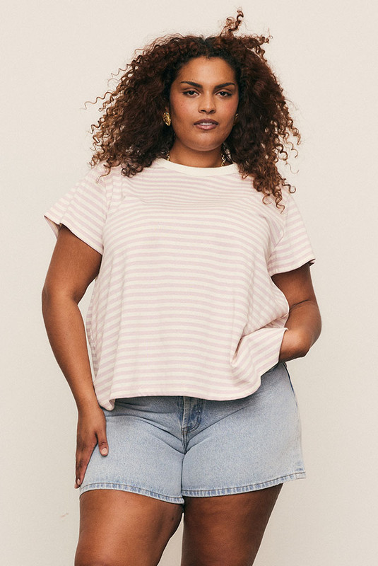 A true Bohemian Traders classic, the Classic Swing Tee is a signature silhouette reimagined in a fresh mauve yarn-dyed stripe. Crafted from soft cotton-spandex jersey with a ribbed crew neck, it moves beautifully through a relaxed swing shape. Don’t miss your chance to own the latest colourway of everyone’s favourite, best-selling tee.