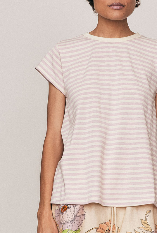 A true Bohemian Traders classic, the Classic Swing Tee is a signature silhouette reimagined in a fresh mauve yarn-dyed stripe. Crafted from soft cotton-spandex jersey with a ribbed crew neck, it moves beautifully through a relaxed swing shape. Don’t miss your chance to own the latest colourway of everyone’s favourite, best-selling tee.