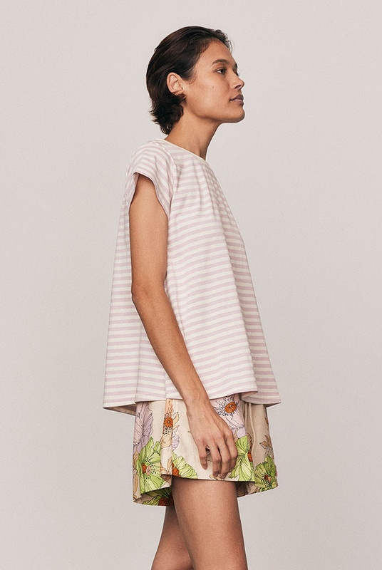 A true Bohemian Traders classic, the Classic Swing Tee is a signature silhouette reimagined in a fresh mauve yarn-dyed stripe. Crafted from soft cotton-spandex jersey with a ribbed crew neck, it moves beautifully through a relaxed swing shape. Don’t miss your chance to own the latest colourway of everyone’s favourite, best-selling tee.