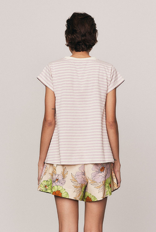 A true Bohemian Traders classic, the Classic Swing Tee is a signature silhouette reimagined in a fresh mauve yarn-dyed stripe. Crafted from soft cotton-spandex jersey with a ribbed crew neck, it moves beautifully through a relaxed swing shape. Don’t miss your chance to own the latest colourway of everyone’s favourite, best-selling tee.