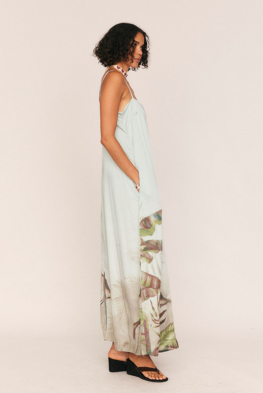 Sleek, understated, and designed to glide, The Canopy Maxi Gown is a study in elegance. Cut from lightweight matte satin with a painterly Bohemian Traders placement print, this mixi-length column dress falls fluidly with every step.