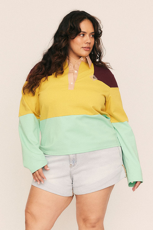 A laid-back take on classic prep, the Rugby LS Jersey Top is made for effortless everyday dressing. Cut from soft, spliced interlock fabric with comfortable stretch, it features a bold contrast collar, wide long sleeves, and a relaxed silhouette that feels intentionally oversized.