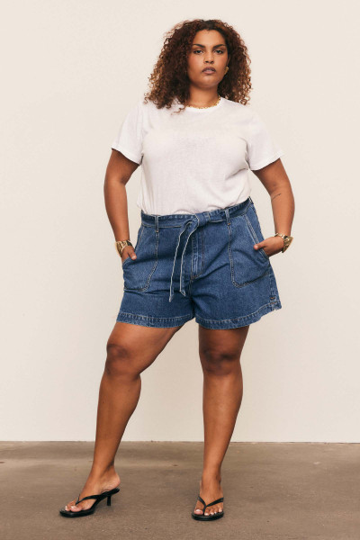 Tailored Patch Pocket Flare Short in Mid-Blue